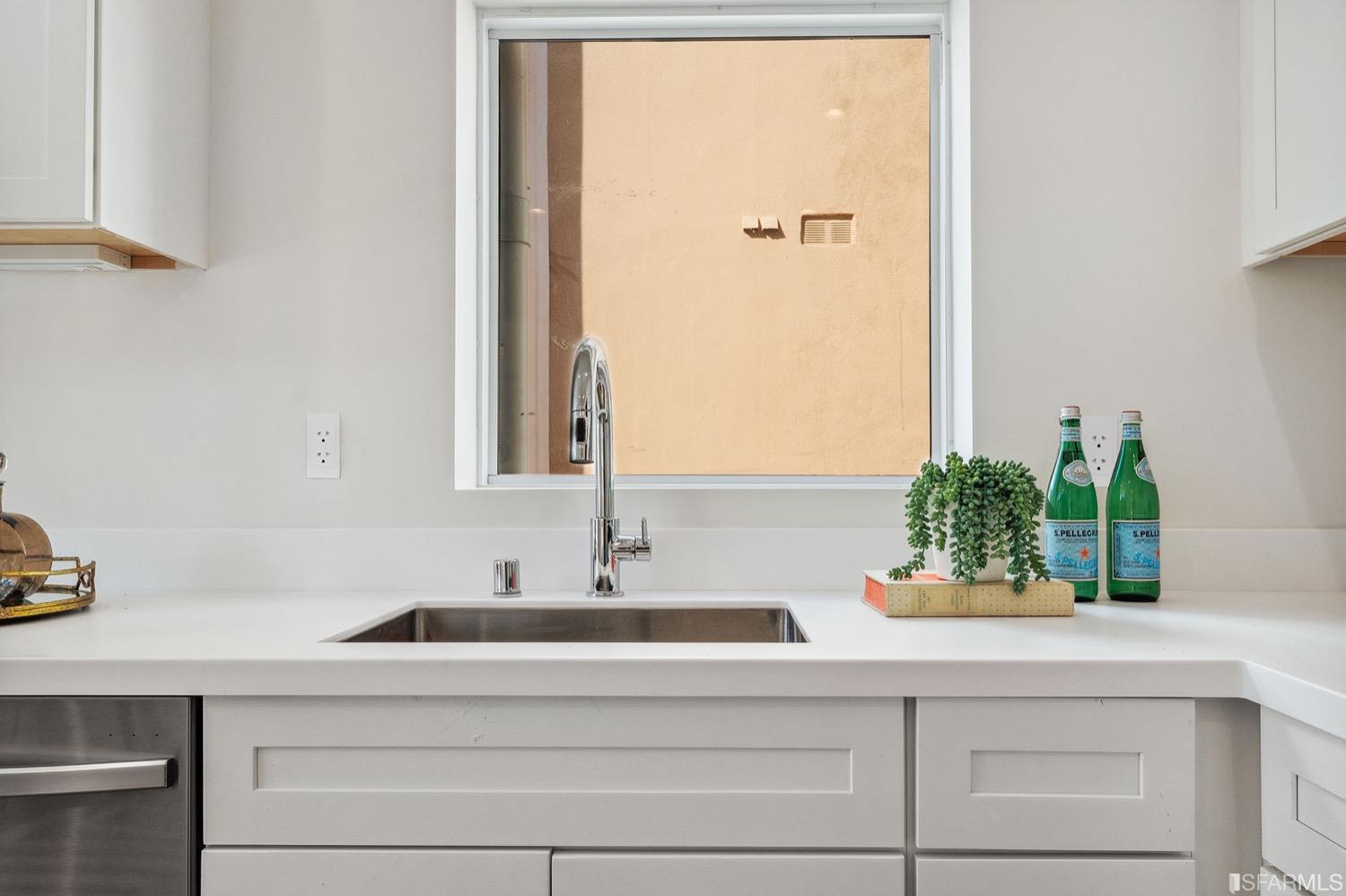 3036 Fulton Street Unit: 4