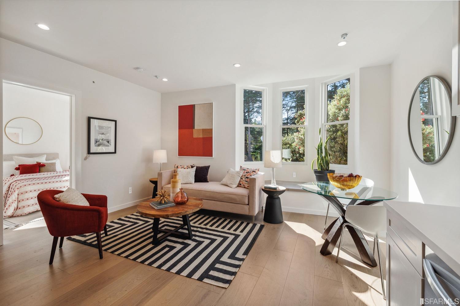 3036 Fulton Street Unit: 4