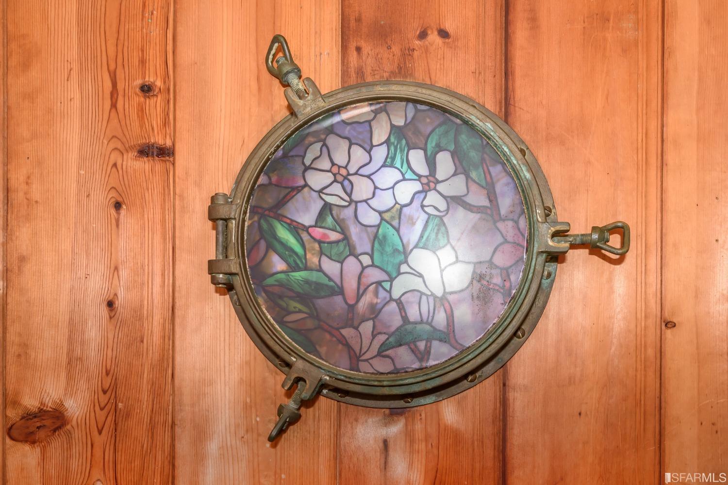 2805 Fleetwood Drive