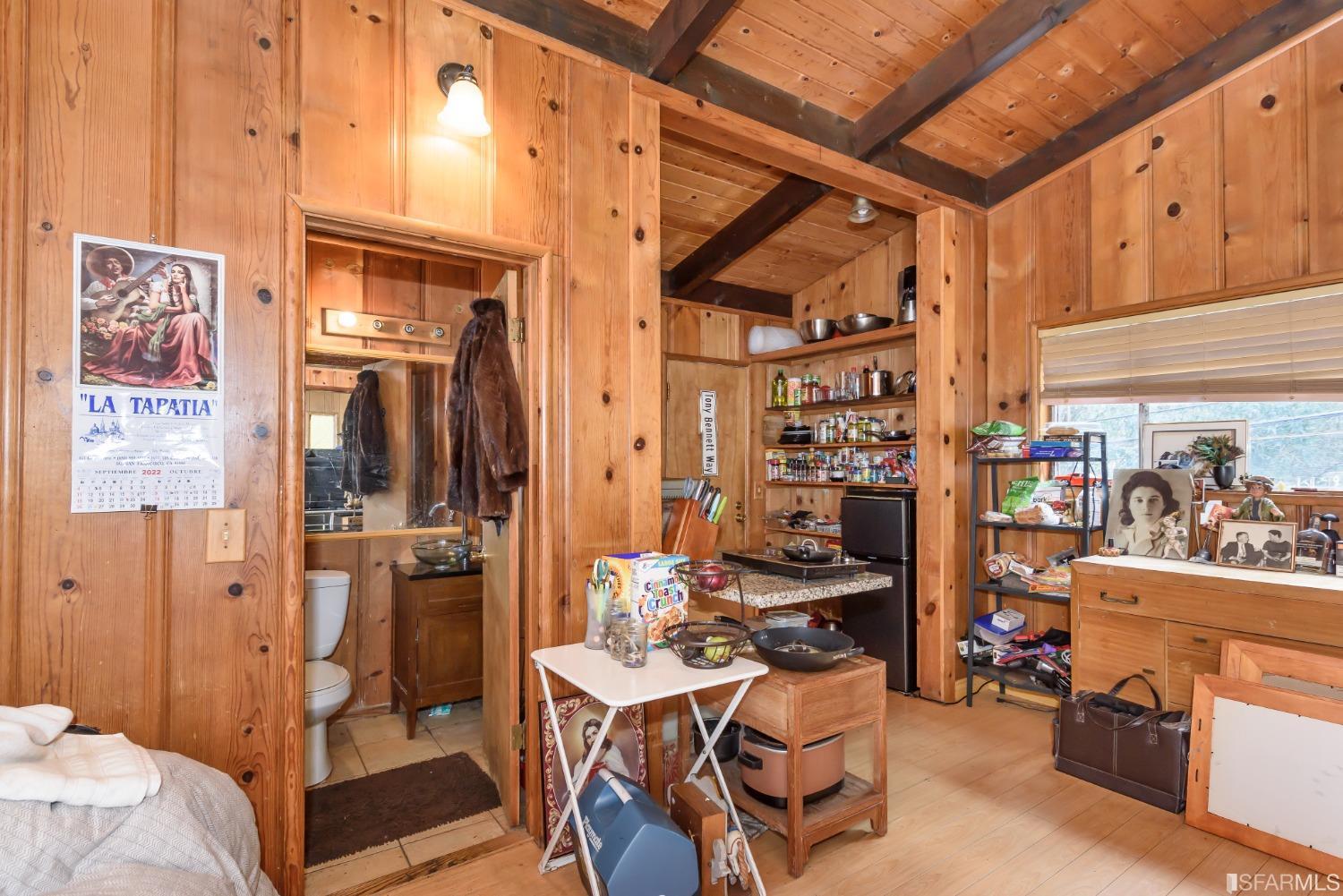 2805 Fleetwood Drive