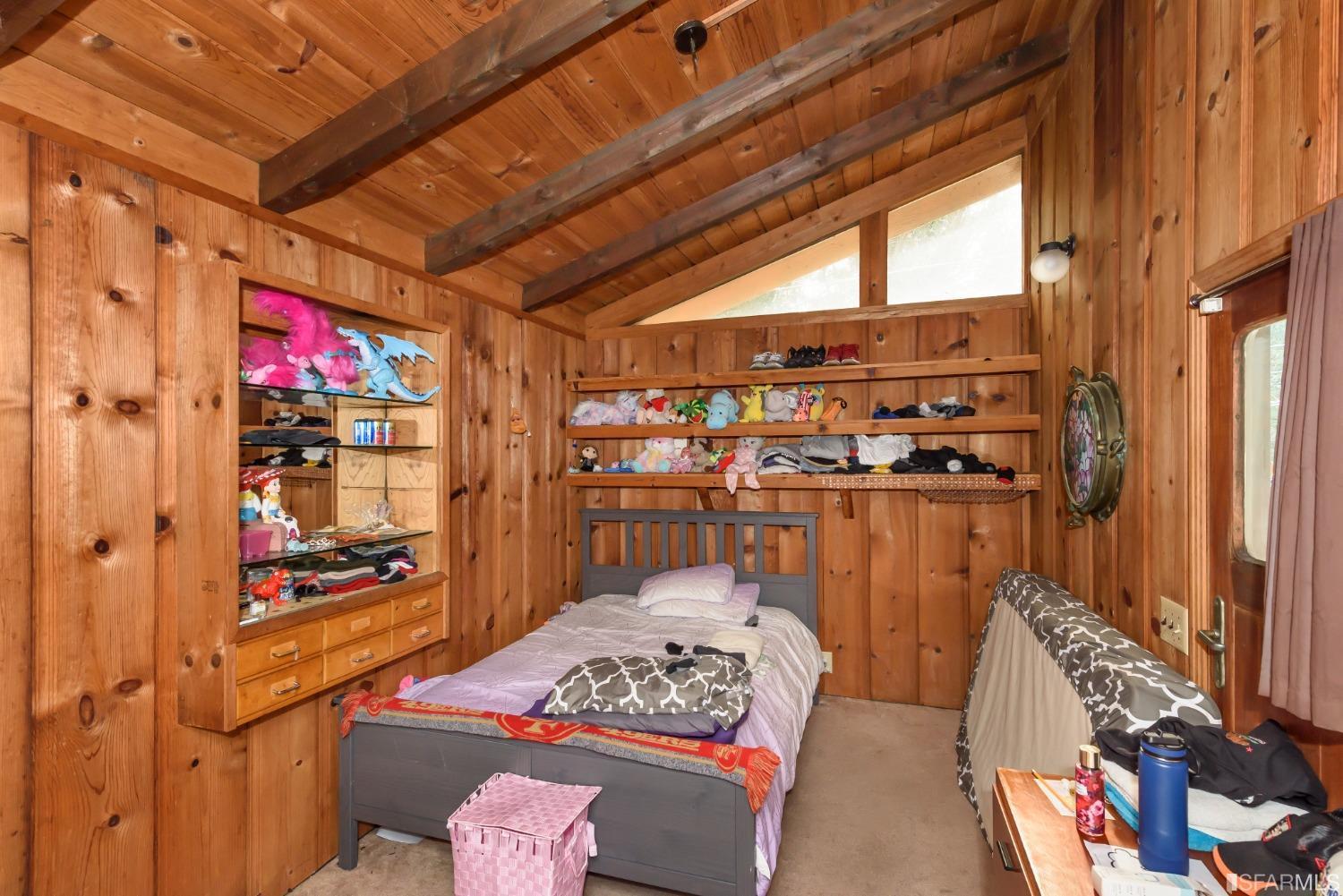 2805 Fleetwood Drive