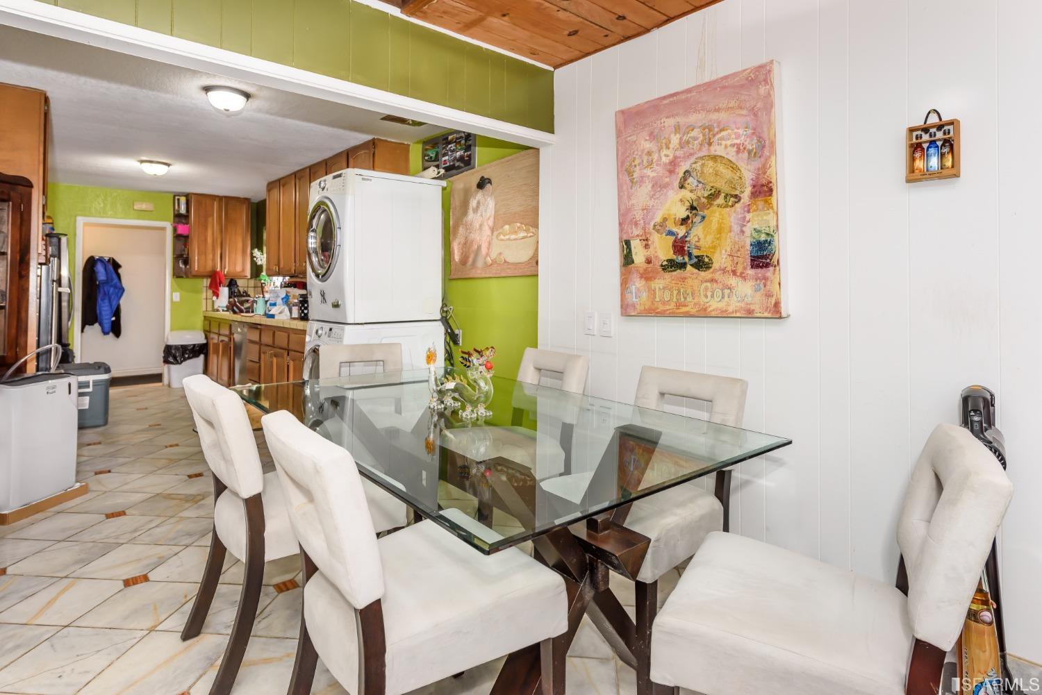 2805 Fleetwood Drive