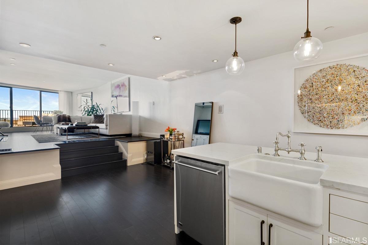 2295 Vallejo Street Unit: 310