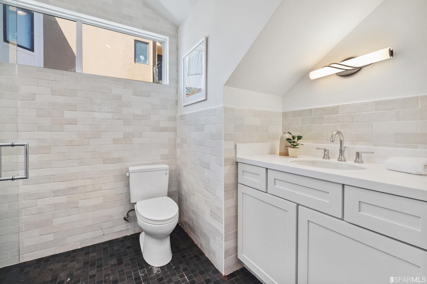 3036 Fulton Street Unit: 5