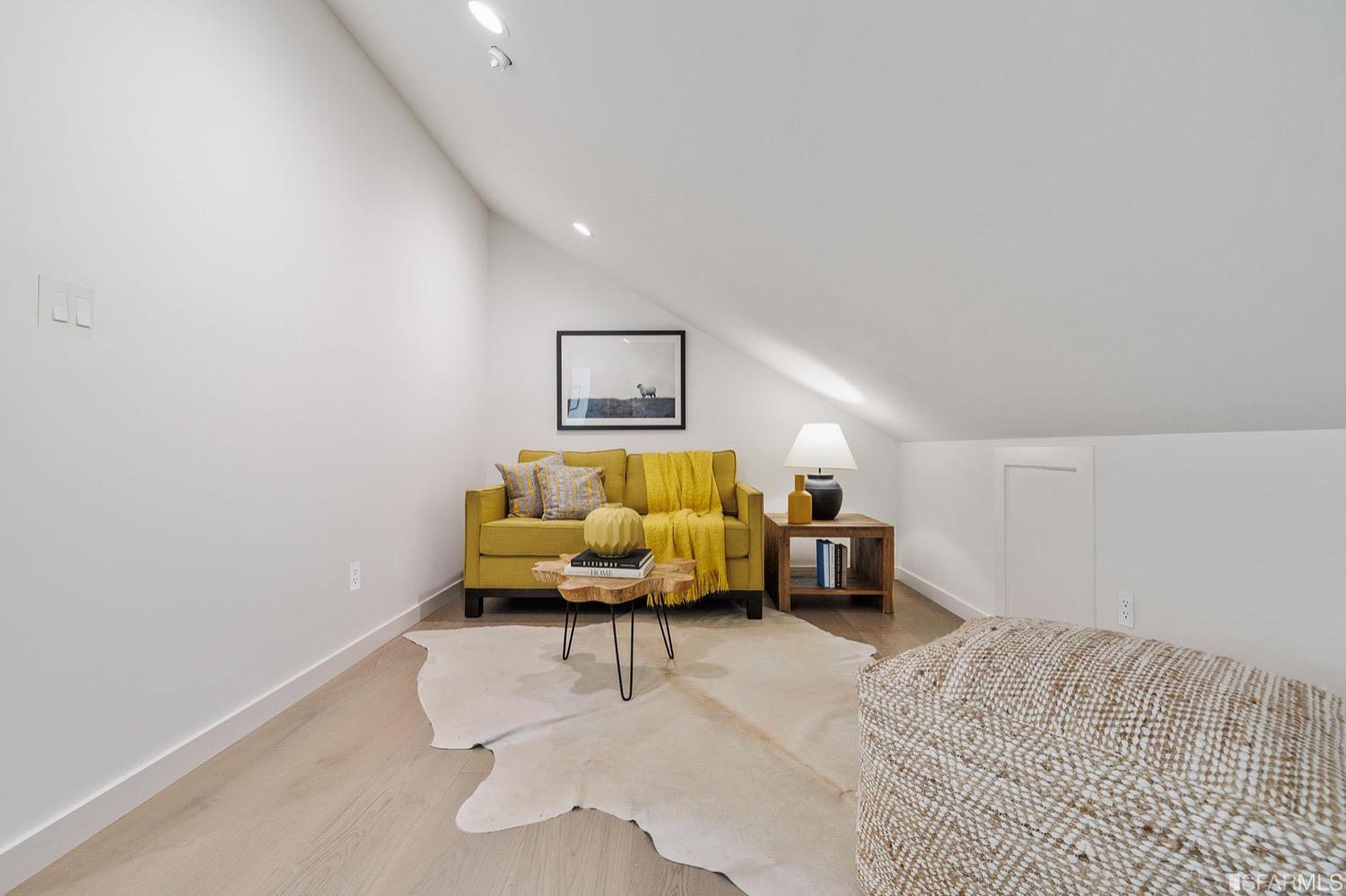 3036 Fulton Street Unit: 5