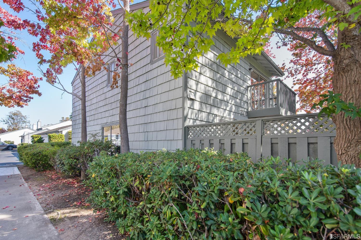 963 Vasco Da Gama Lane