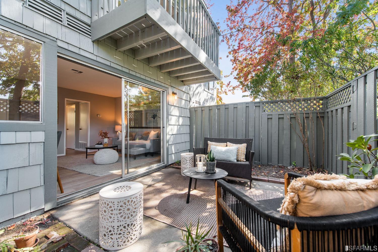 963 Vasco Da Gama Lane