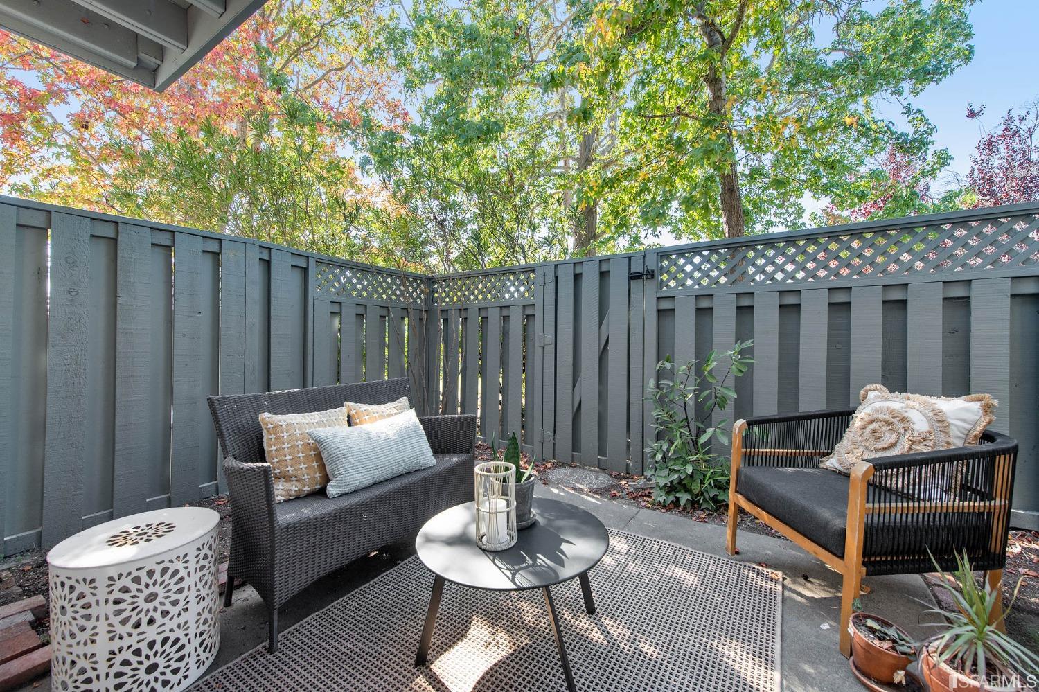 963 Vasco Da Gama Lane