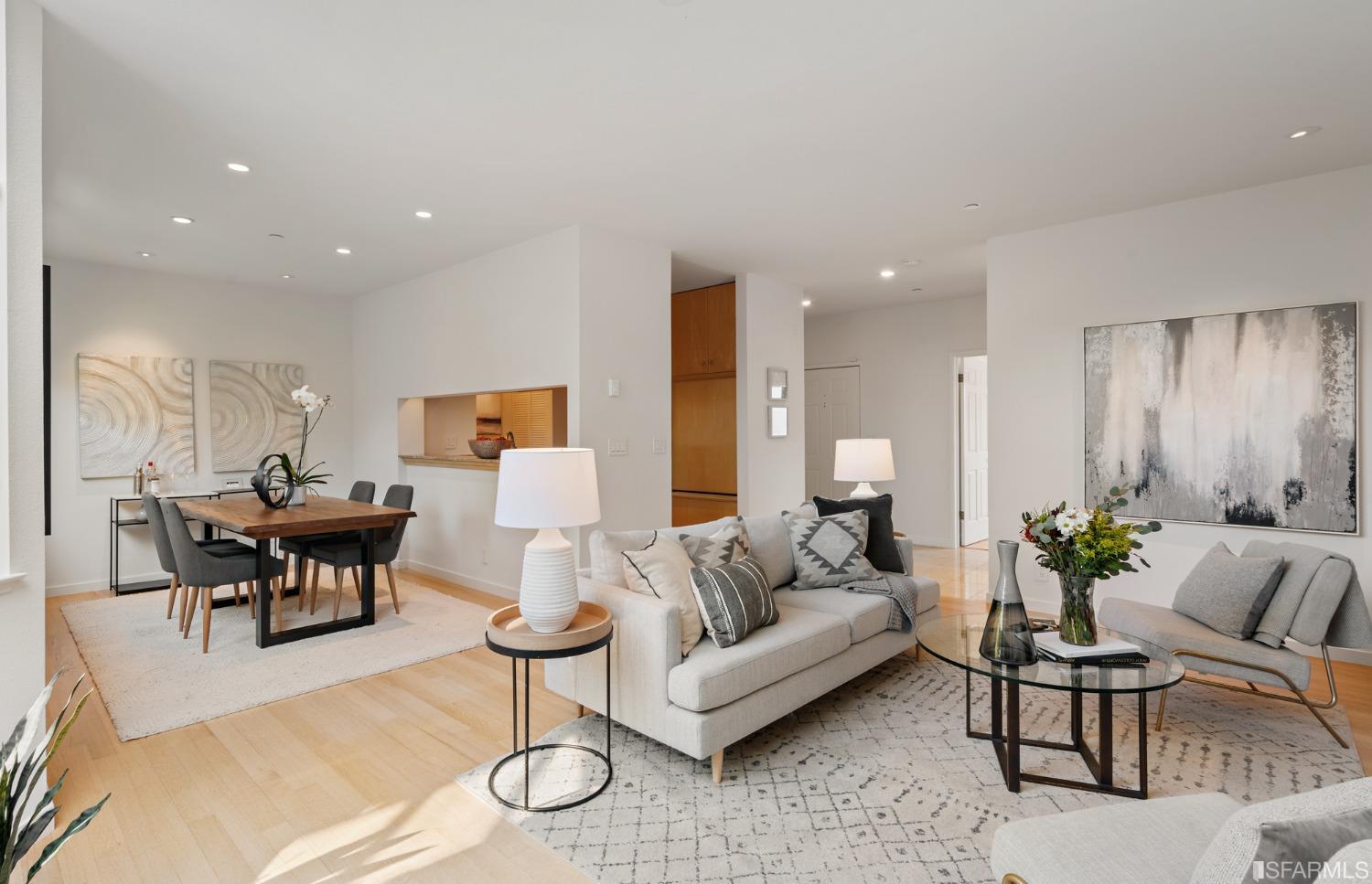 1980 Sutter Street Unit: 304