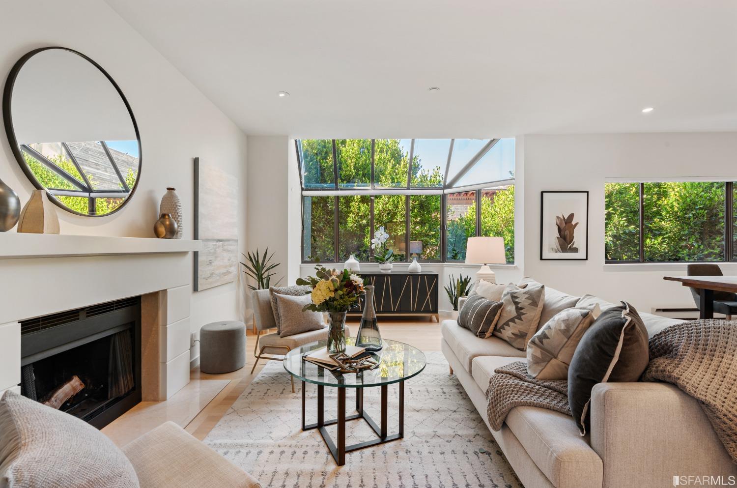 1980 Sutter Street Unit: 304