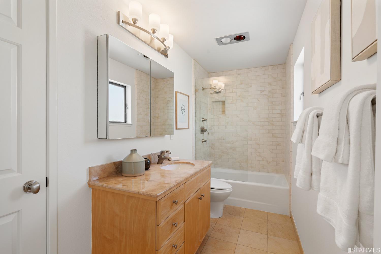 1980 Sutter Street Unit: 304