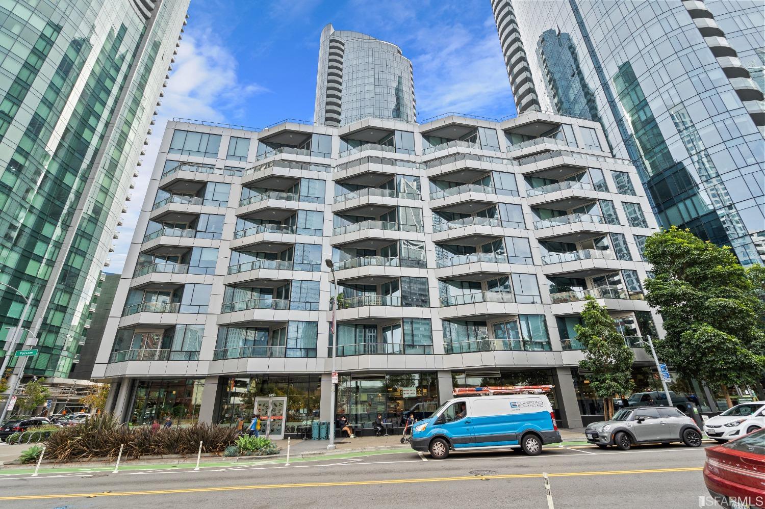 318 Main Street Unit: 4B