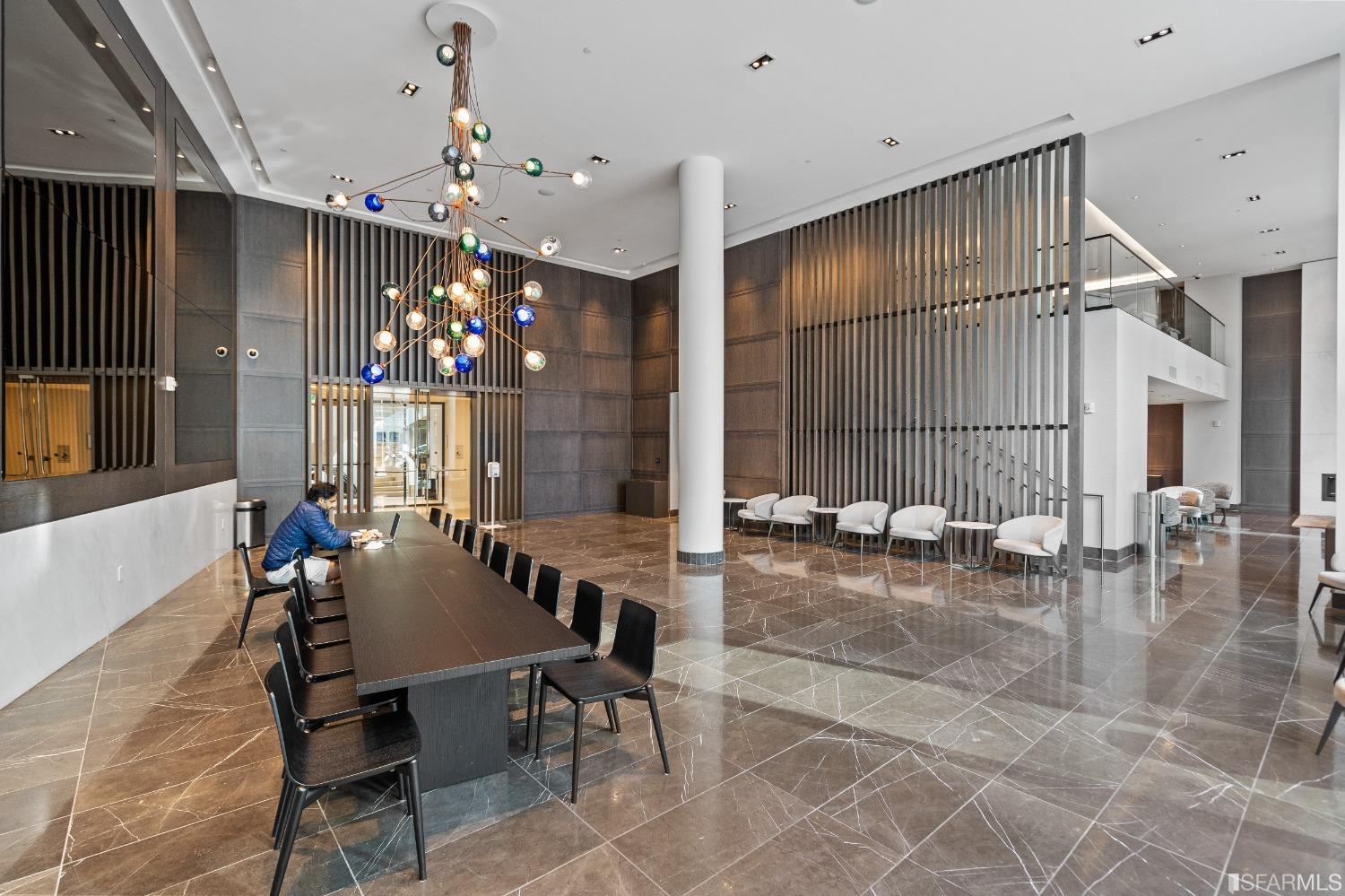 318 Main Street Unit: 4B