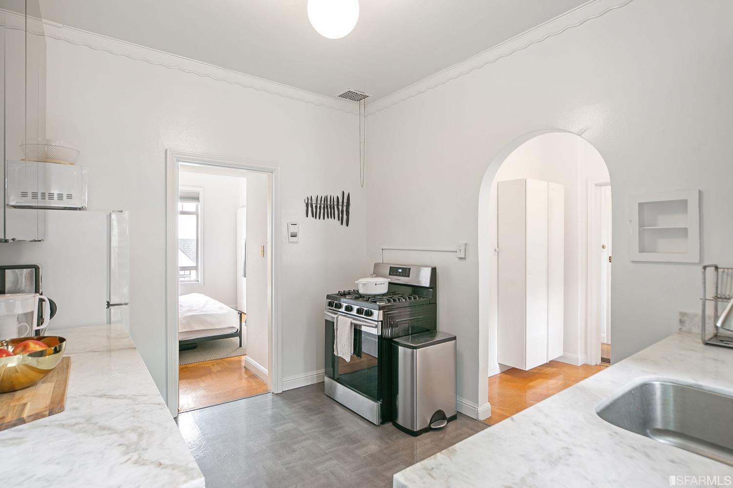 300 Upper Terrace Terrace Unit: LWR