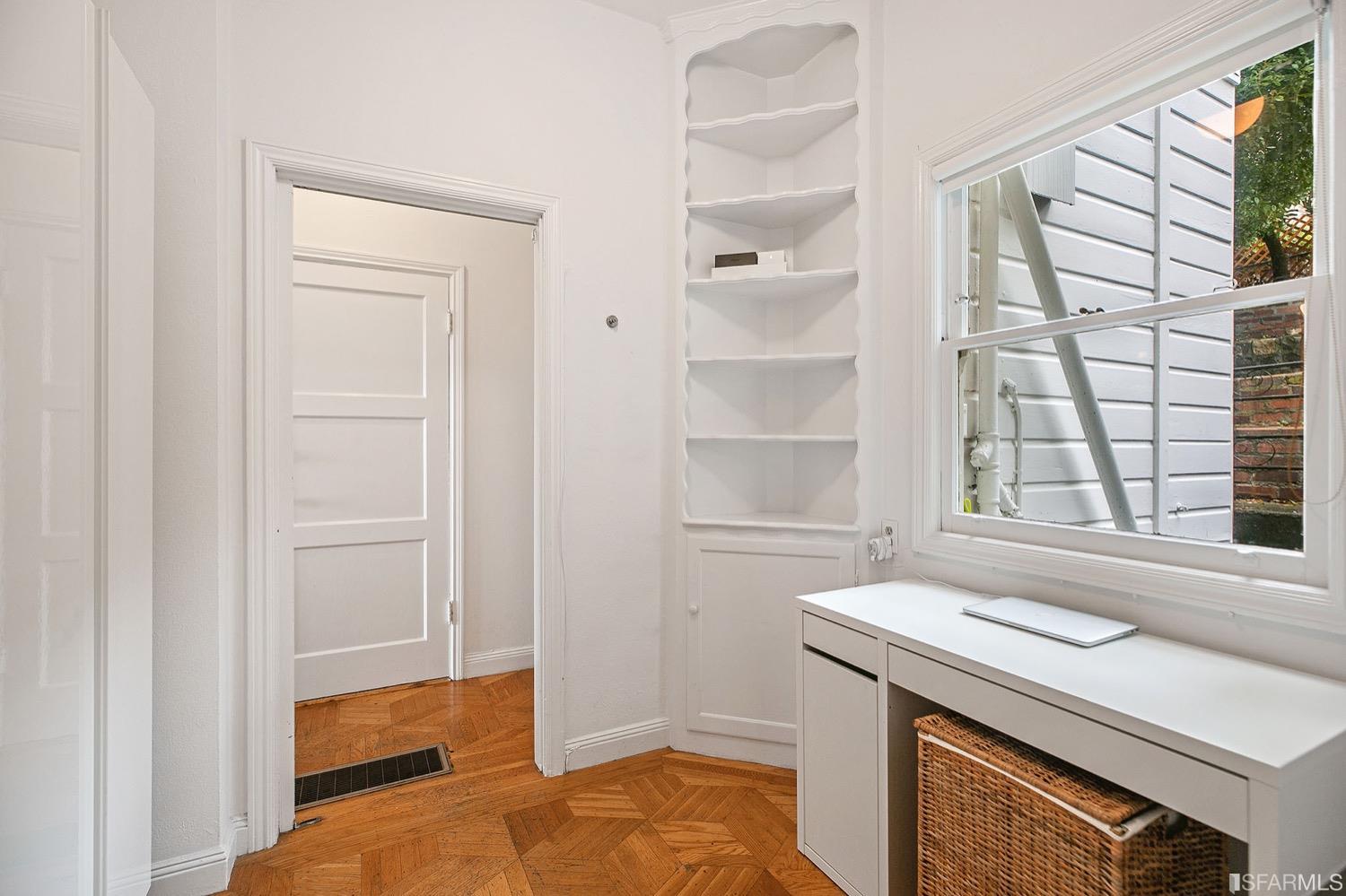 300 Upper Terrace Terrace Unit: LWR