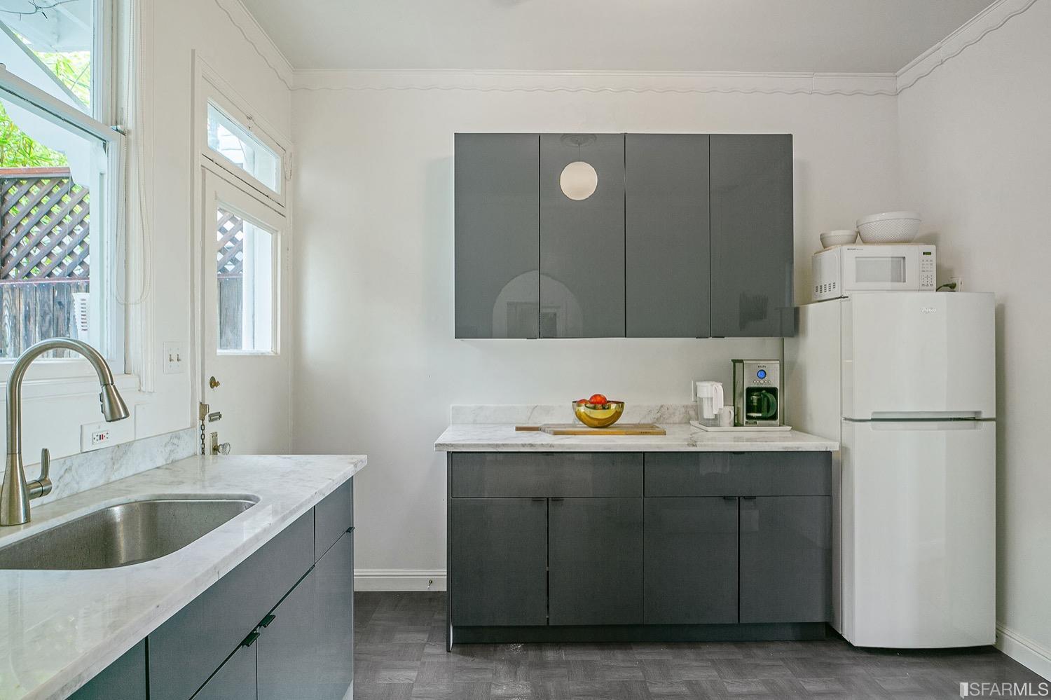 300 Upper Terrace Terrace Unit: LWR