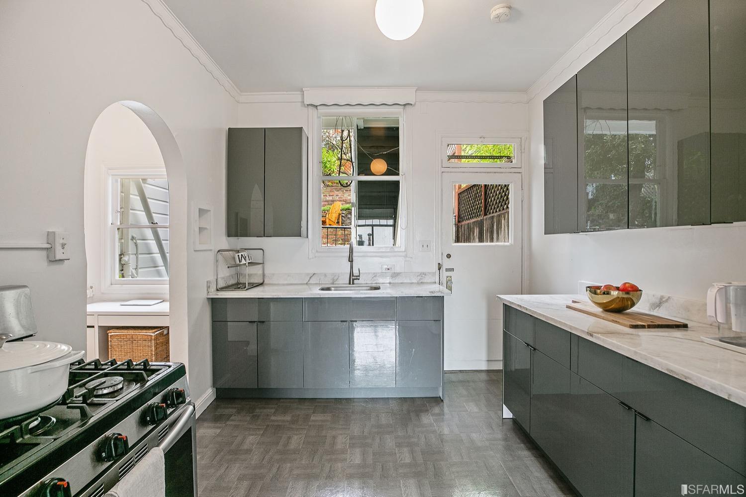 300 Upper Terrace Terrace Unit: LWR