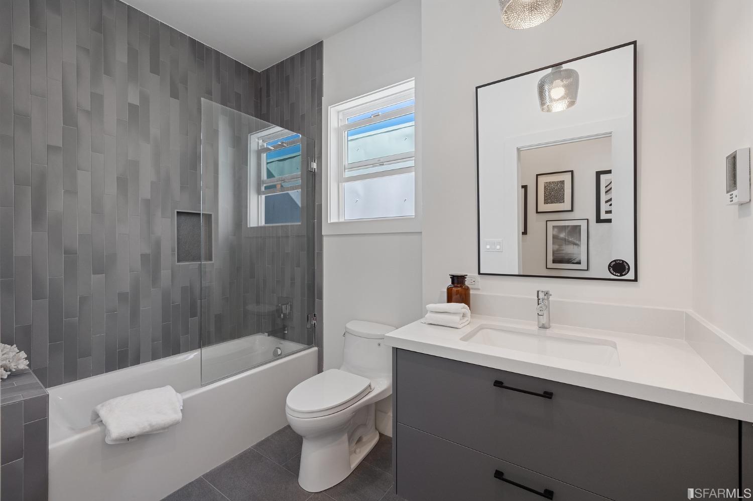 558 Sanchez Street Unit: B