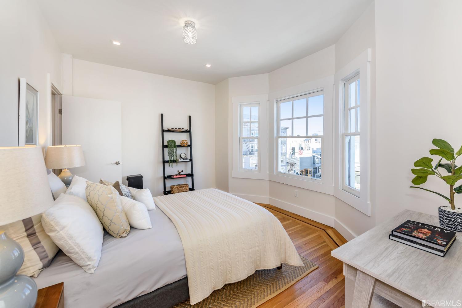 1100 Leavenworth Street Unit: 3