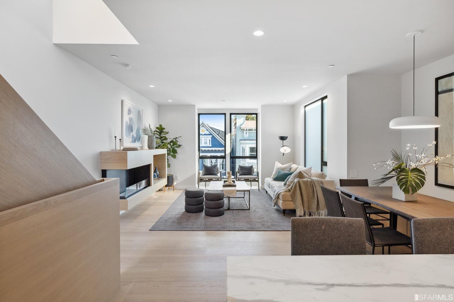 709 Lyon Street Unit: 4