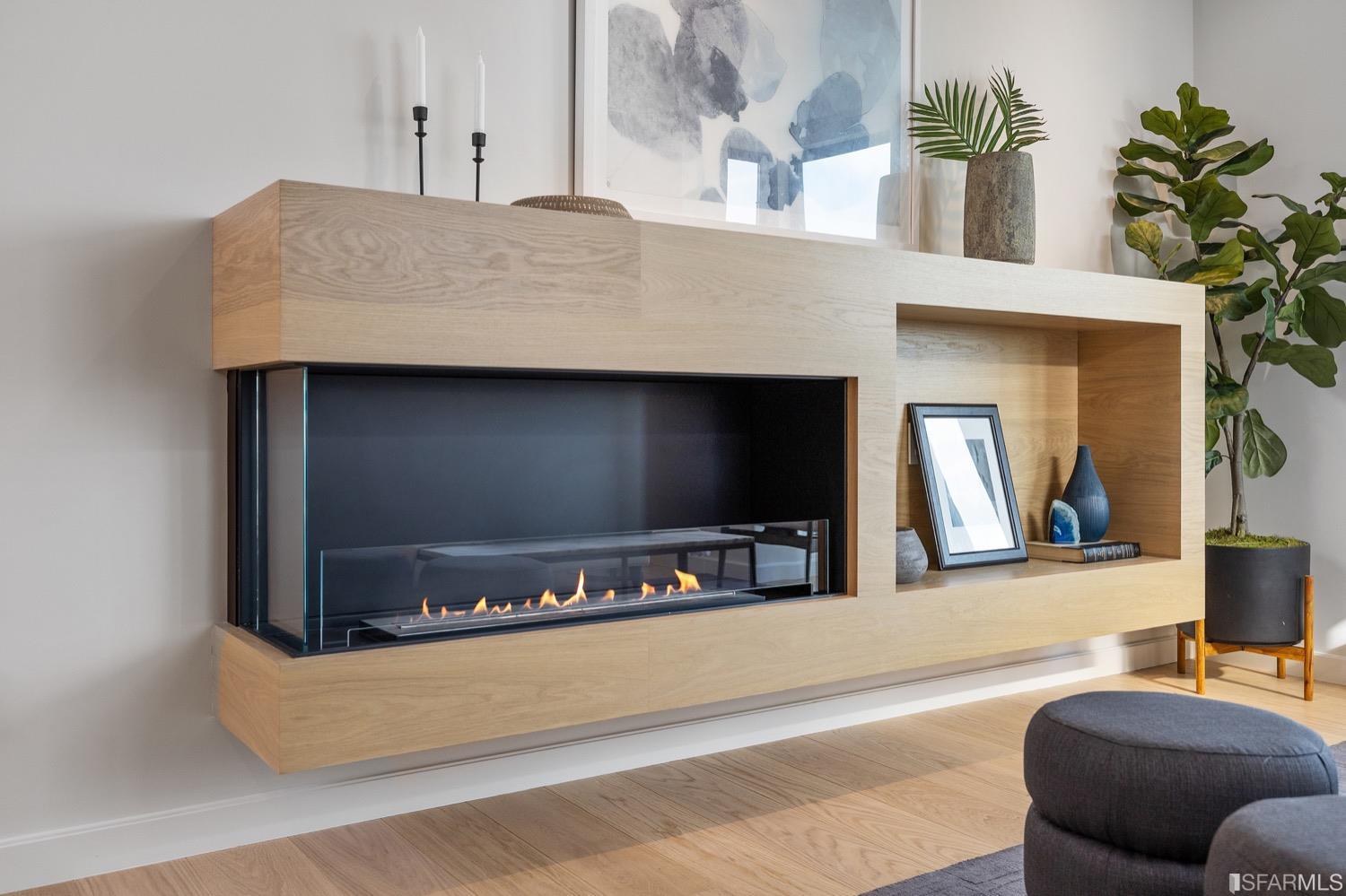 709 Lyon Street Unit: 4