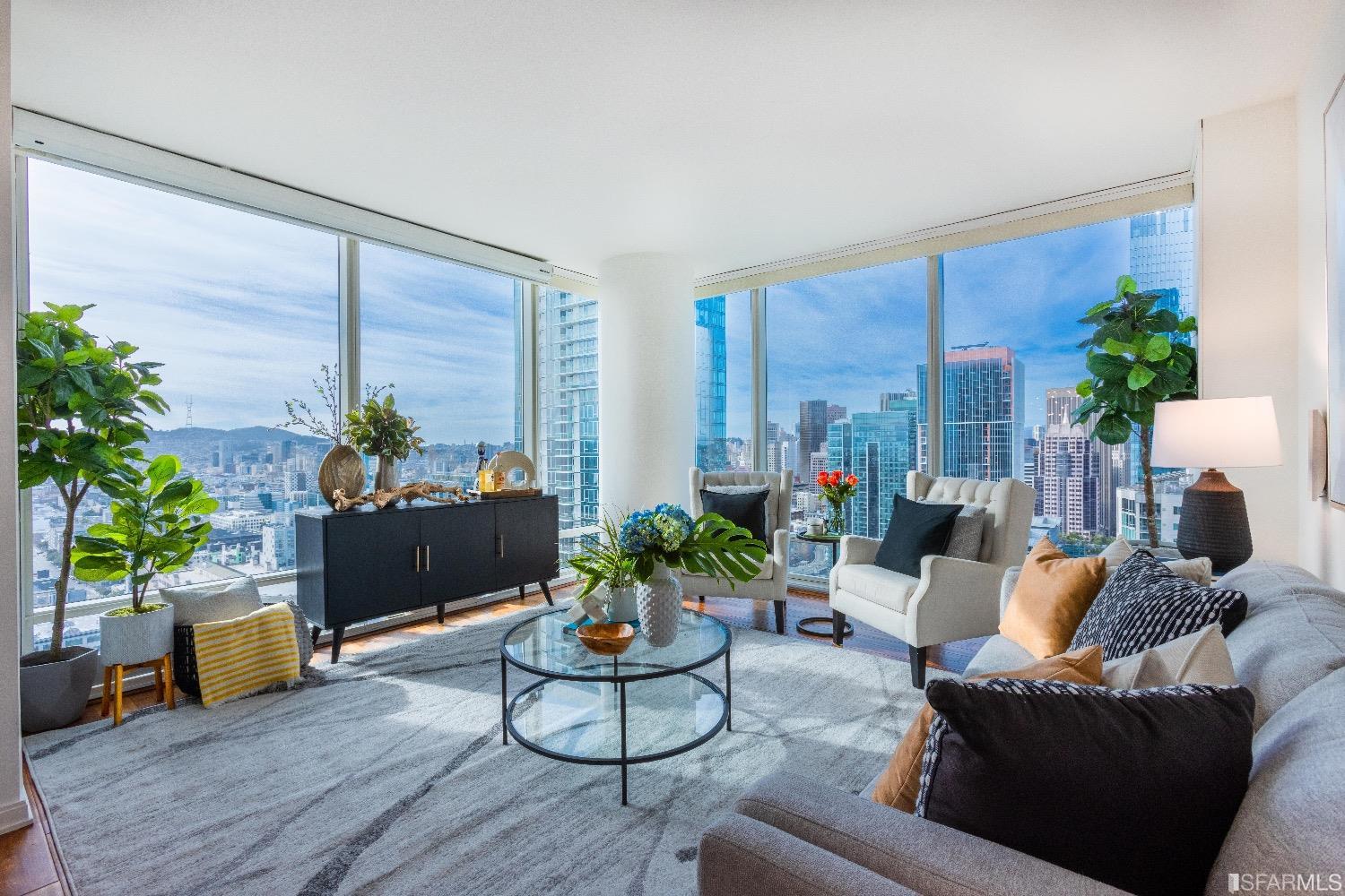 425 1st Street Unit: 2903