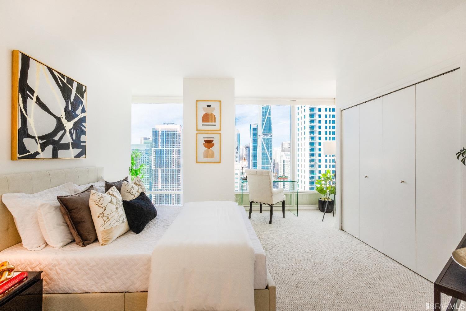 425 1st Street Unit: 2903