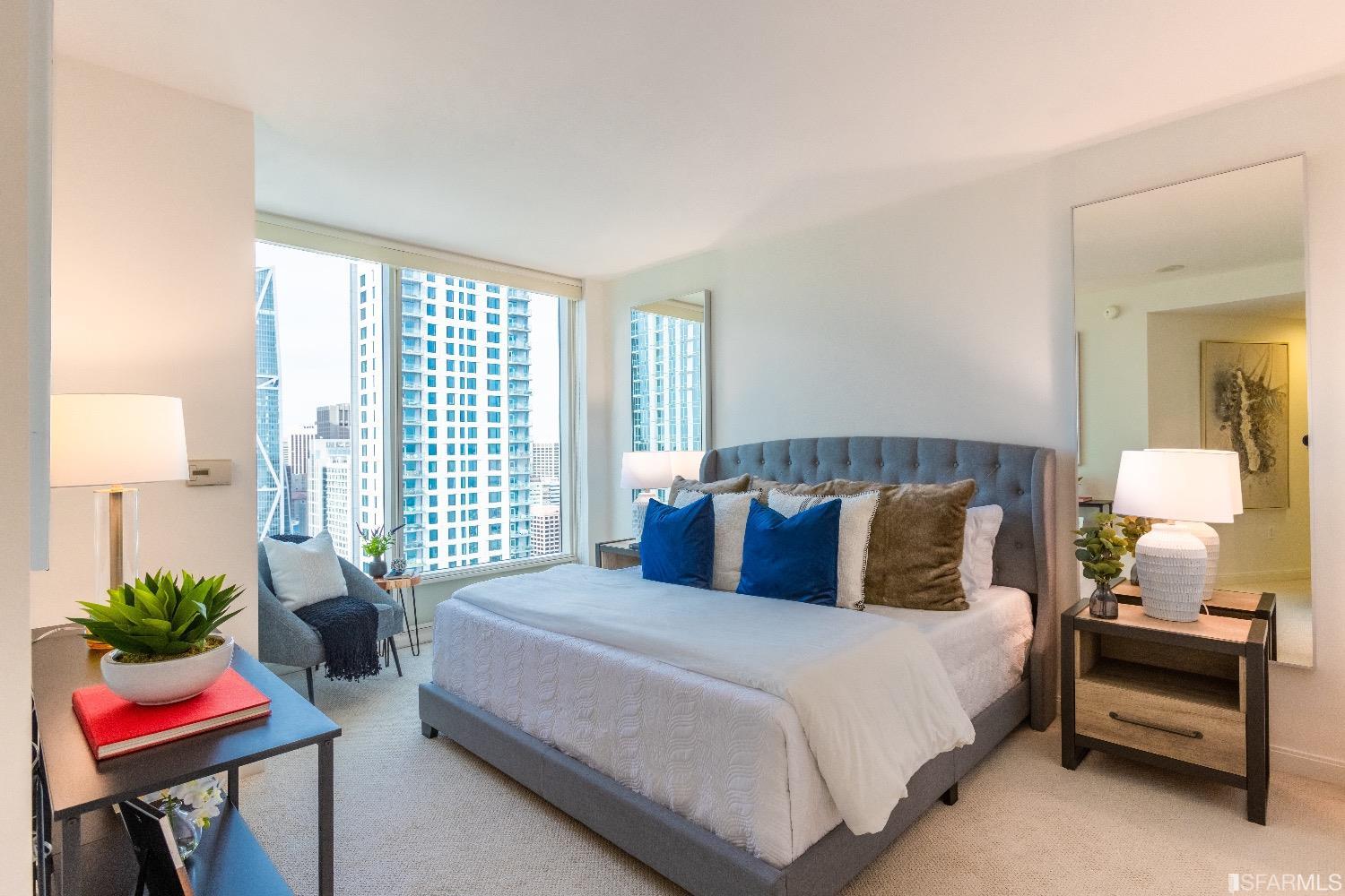 425 1st Street Unit: 2903