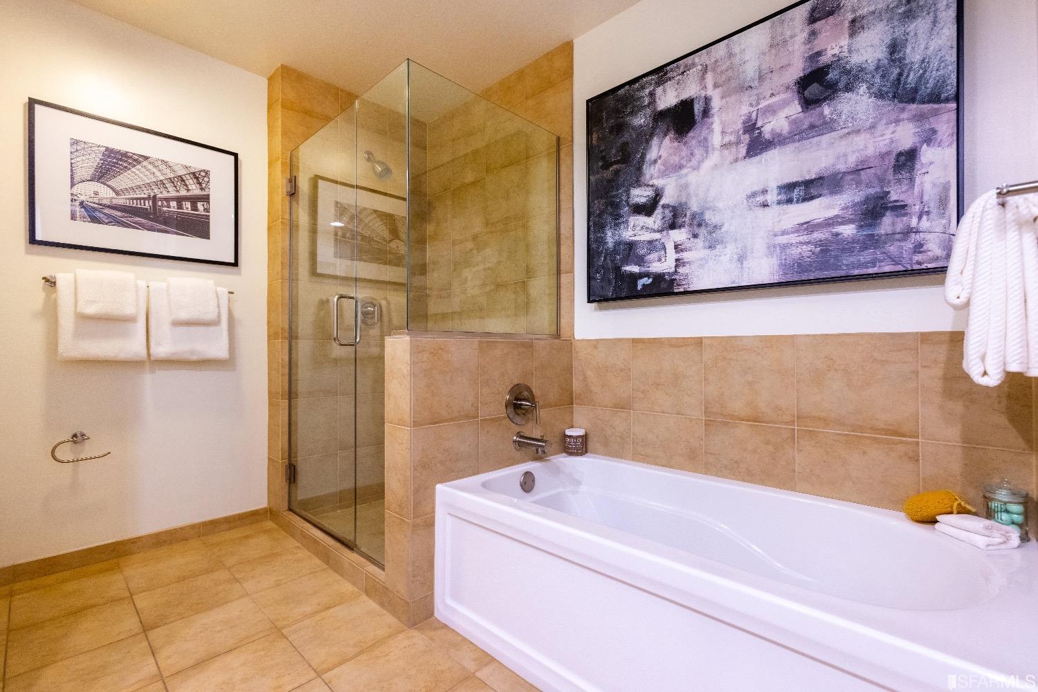 425 1st Street Unit: 2903