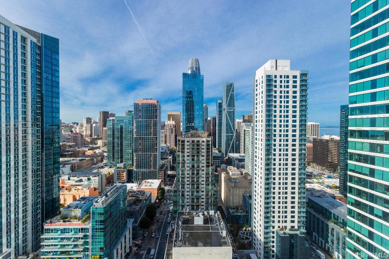 425 1st Street Unit: 2903