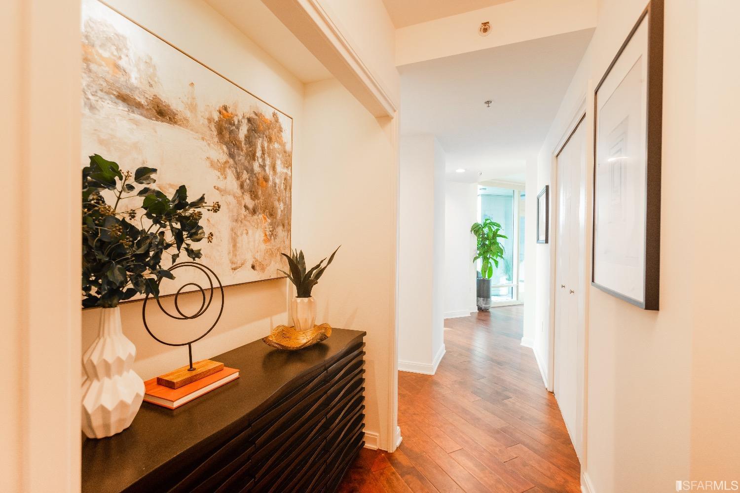 425 1st Street Unit: 2903