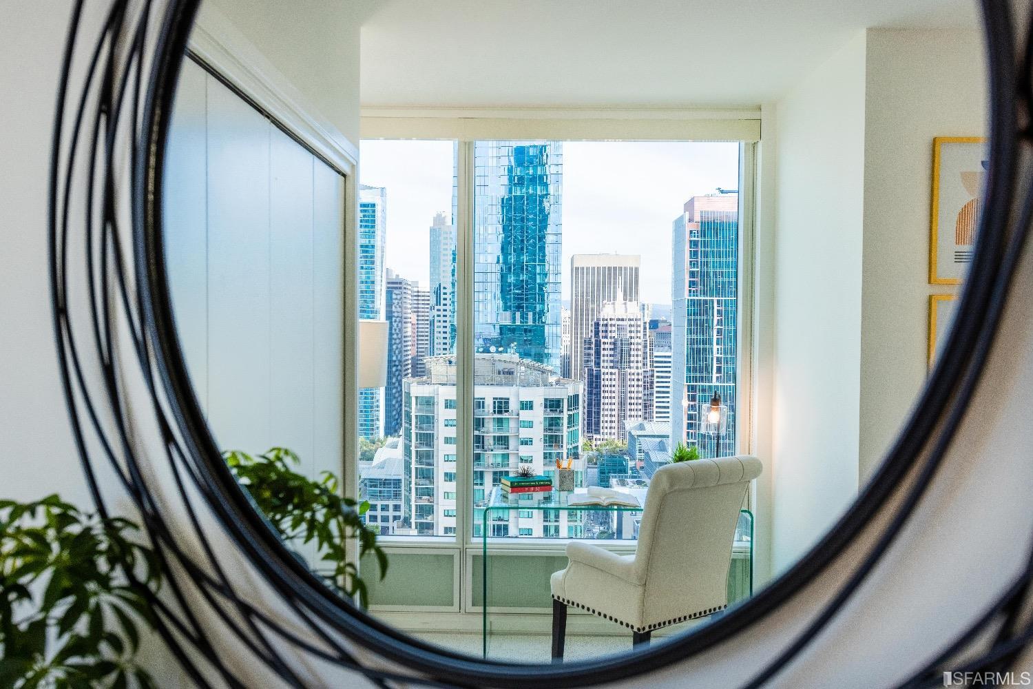 425 1st Street Unit: 2903