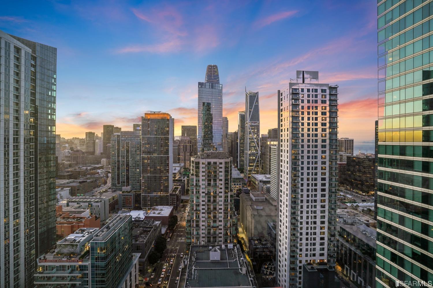 425 1st Street Unit: 2903