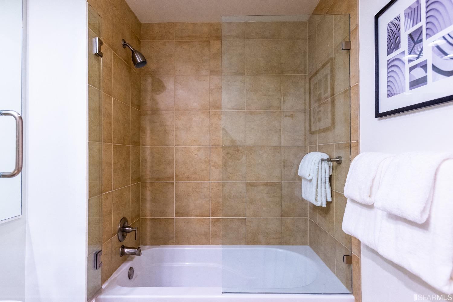 425 1st Street Unit: 2903