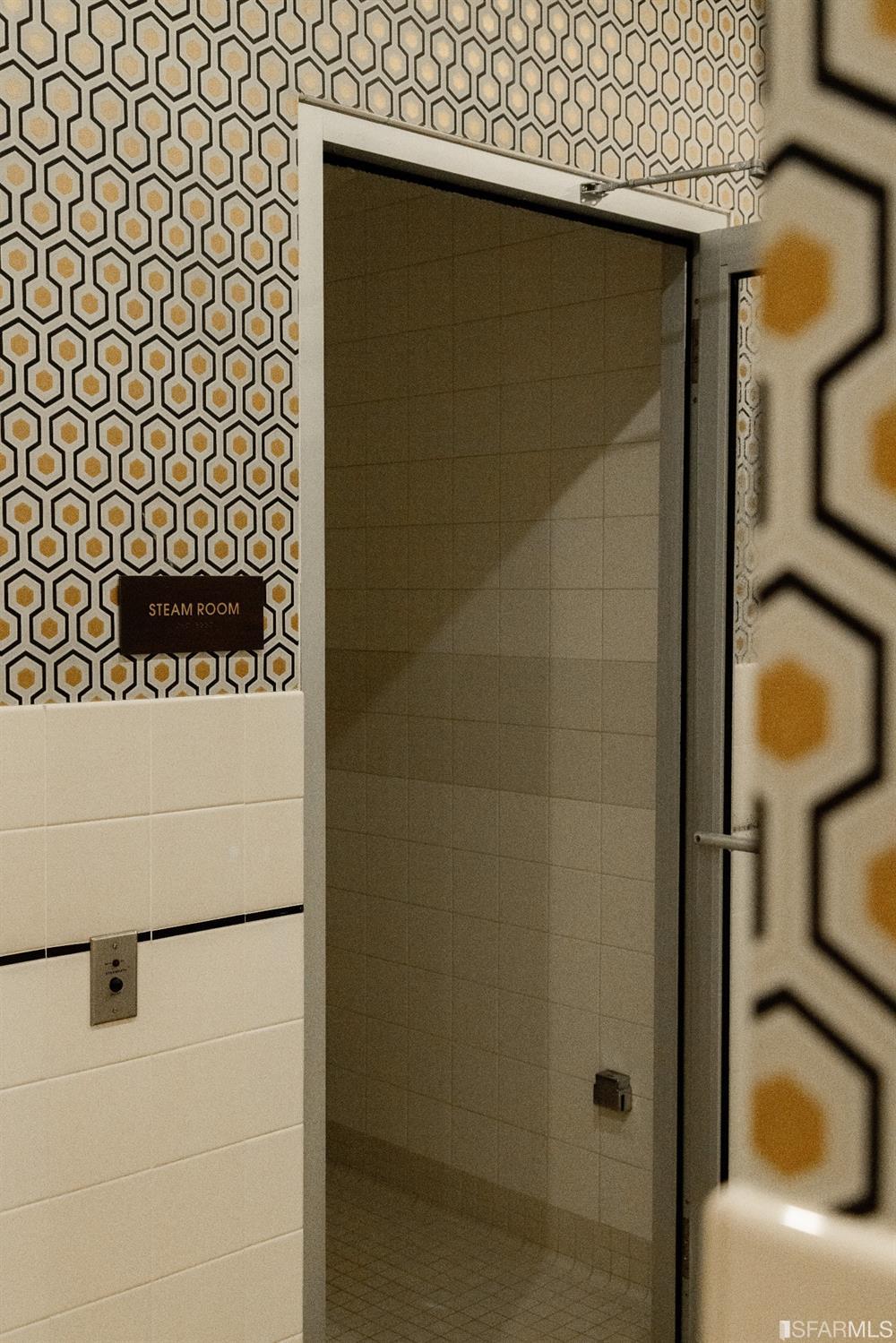 425 1st Street Unit: 2903