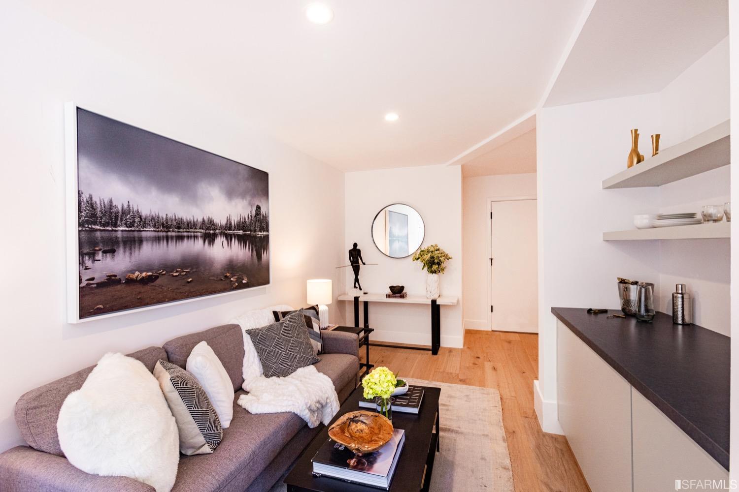 3057 Market Street Unit: 3059