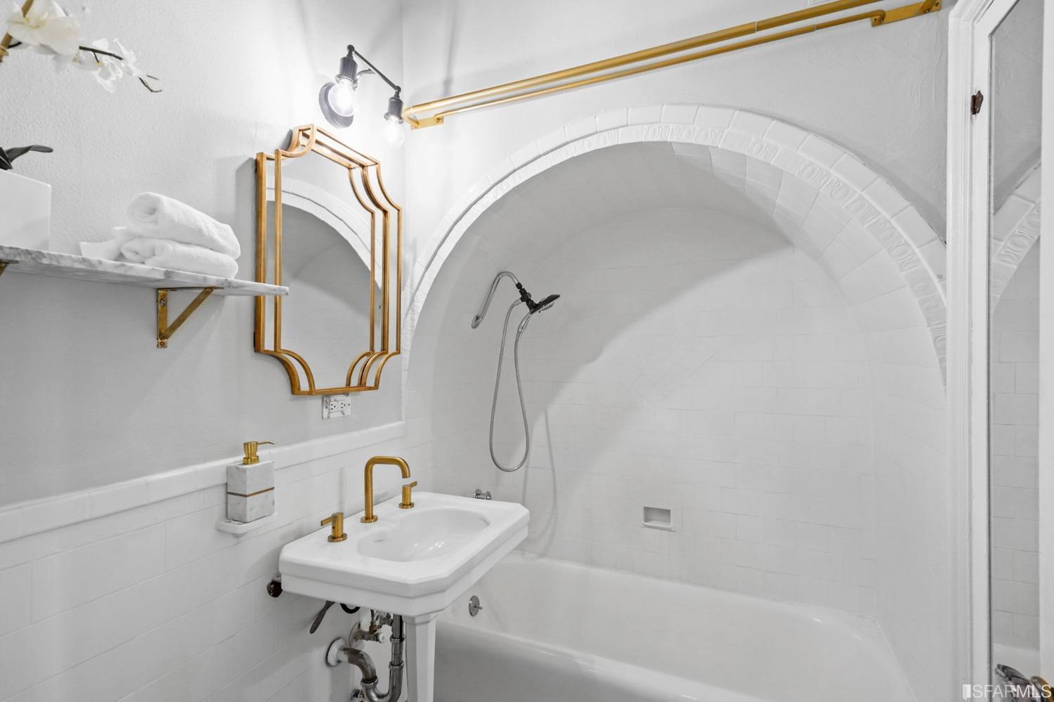 2701 Van Ness Avenue Unit: 505