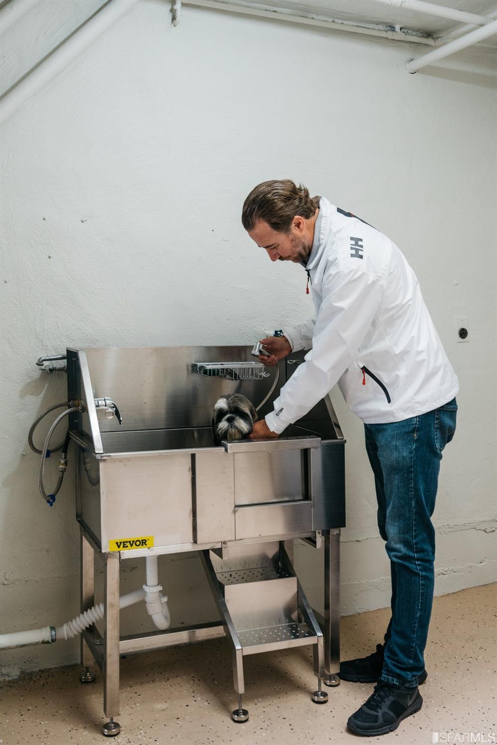 849 Noe Street Unit: 6