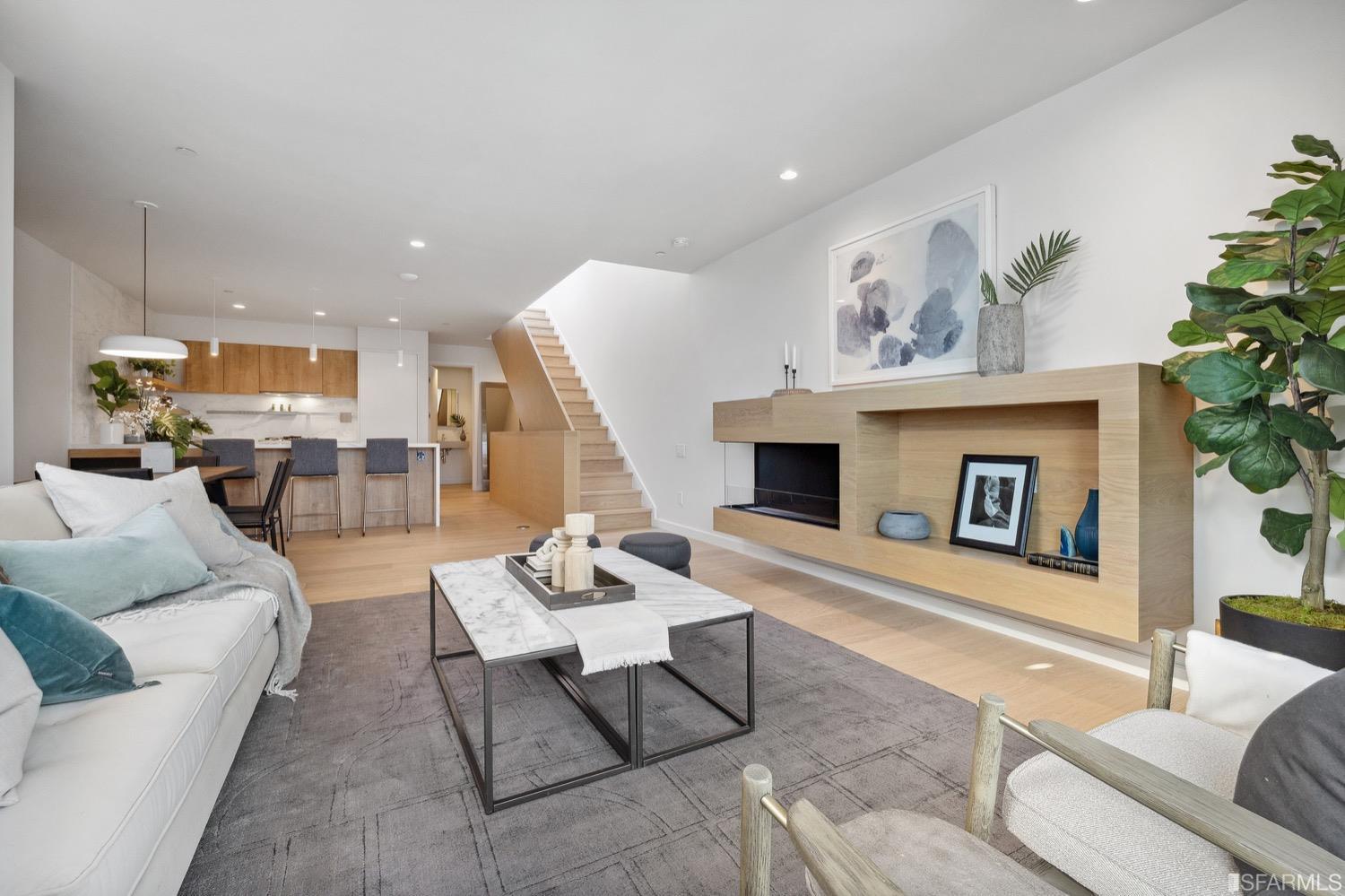 709 Lyon Street Unit: 3