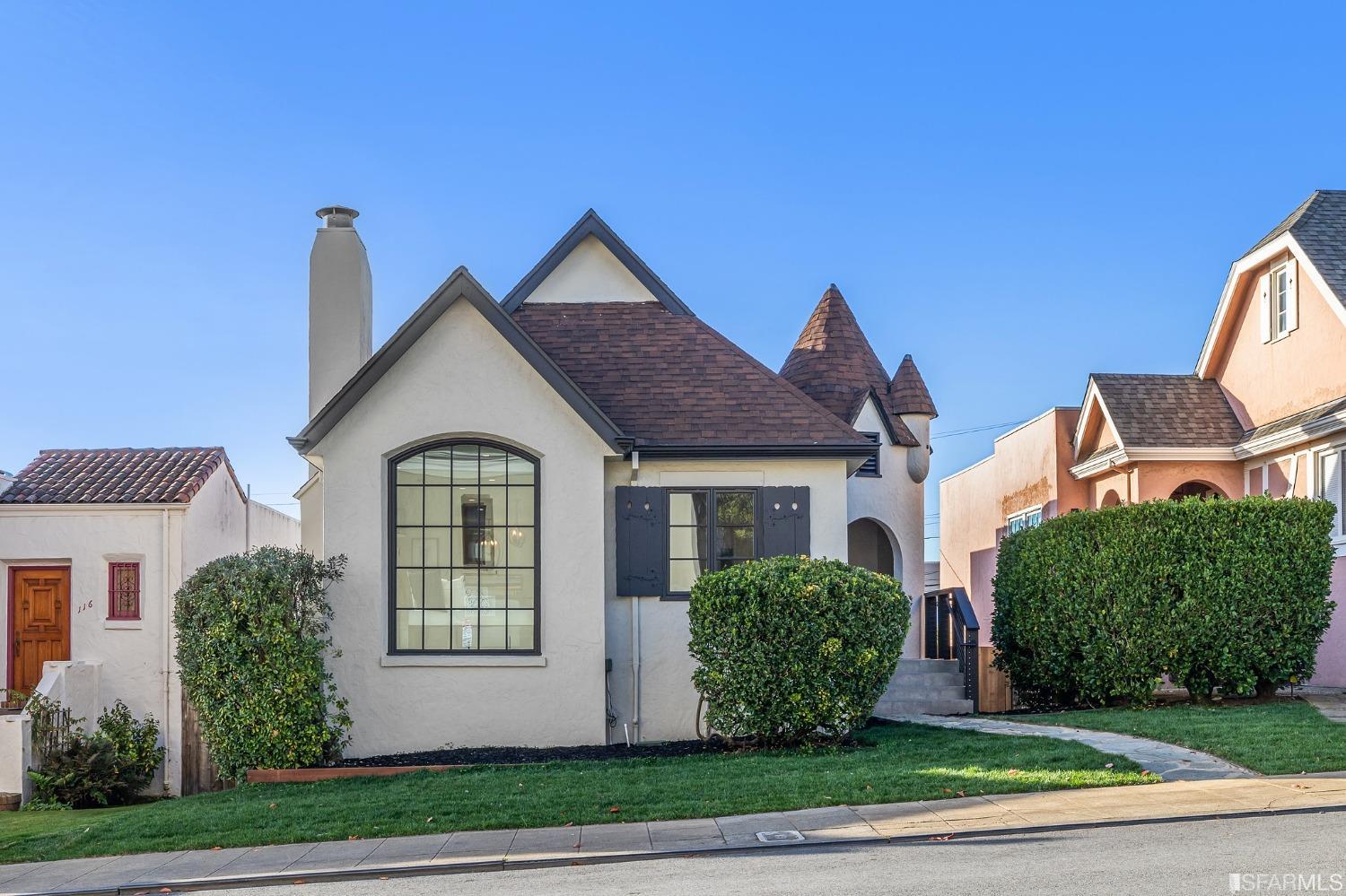 110 Aptos Avenue