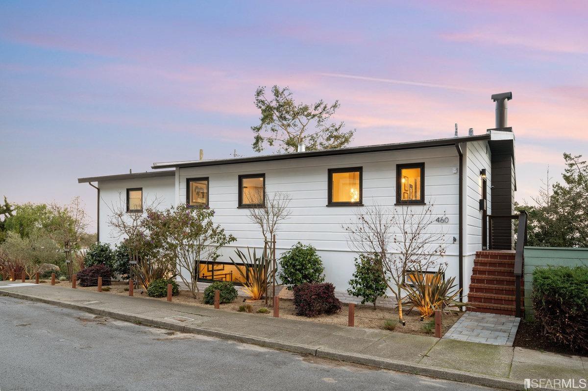 460 Myra Way