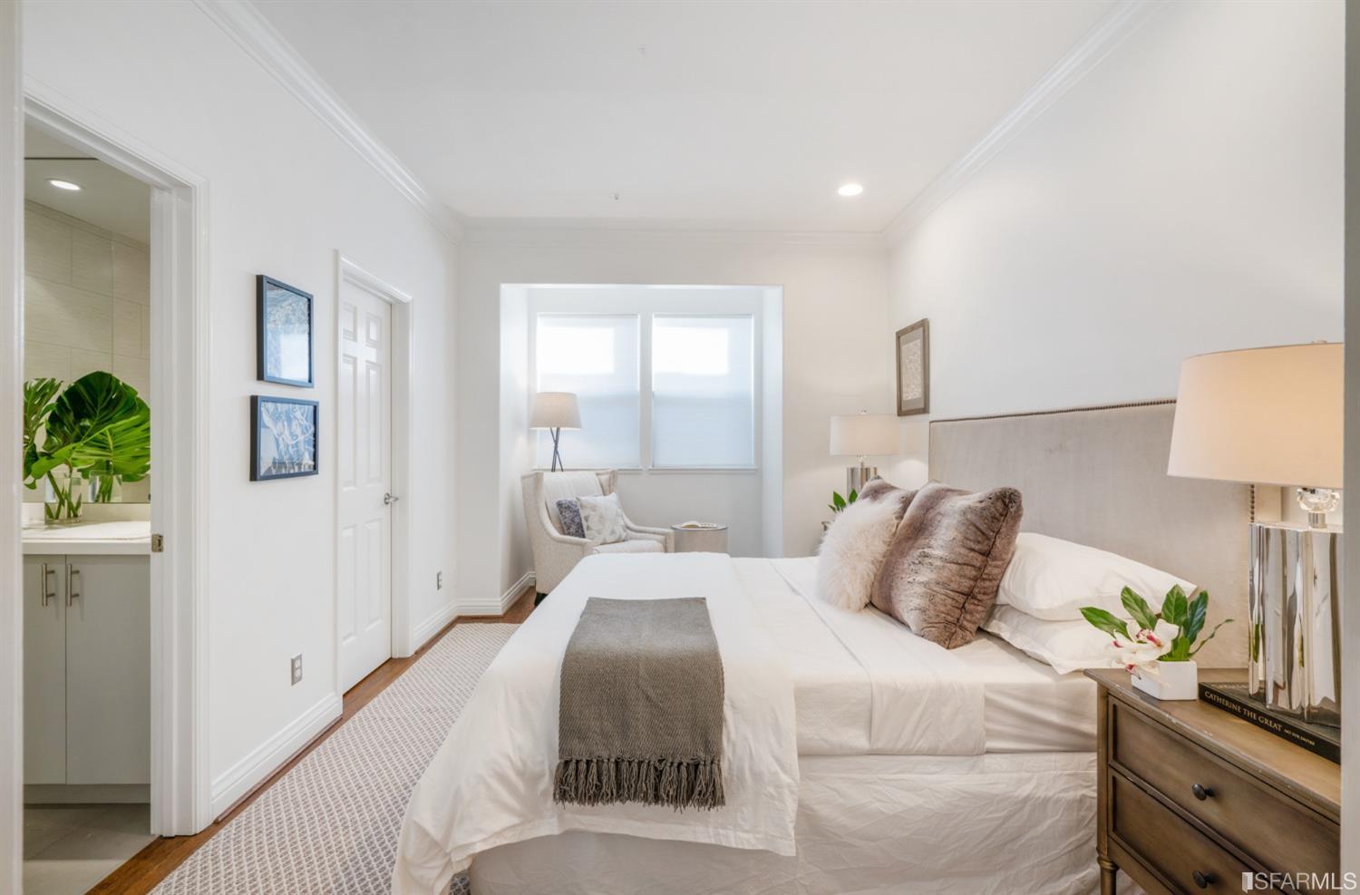 4150 17th Street Unit: 18