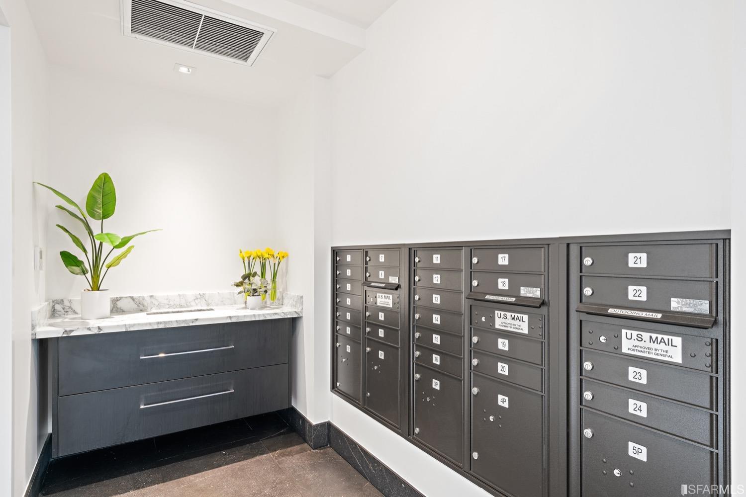 3131 Pierce Street Unit: 402