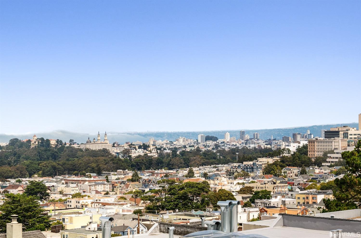 616 Moraga Street Unit: 3