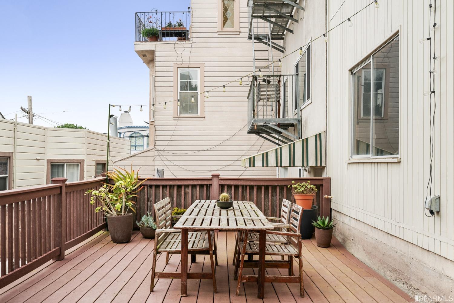 616 Moraga Street Unit: 3