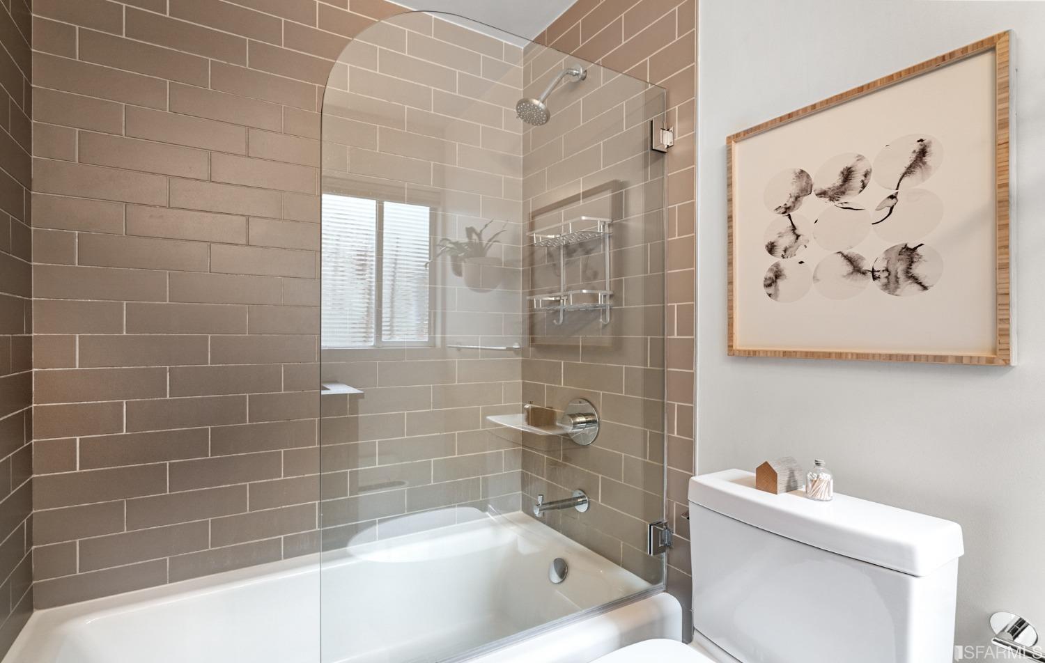 616 Moraga Street Unit: 3