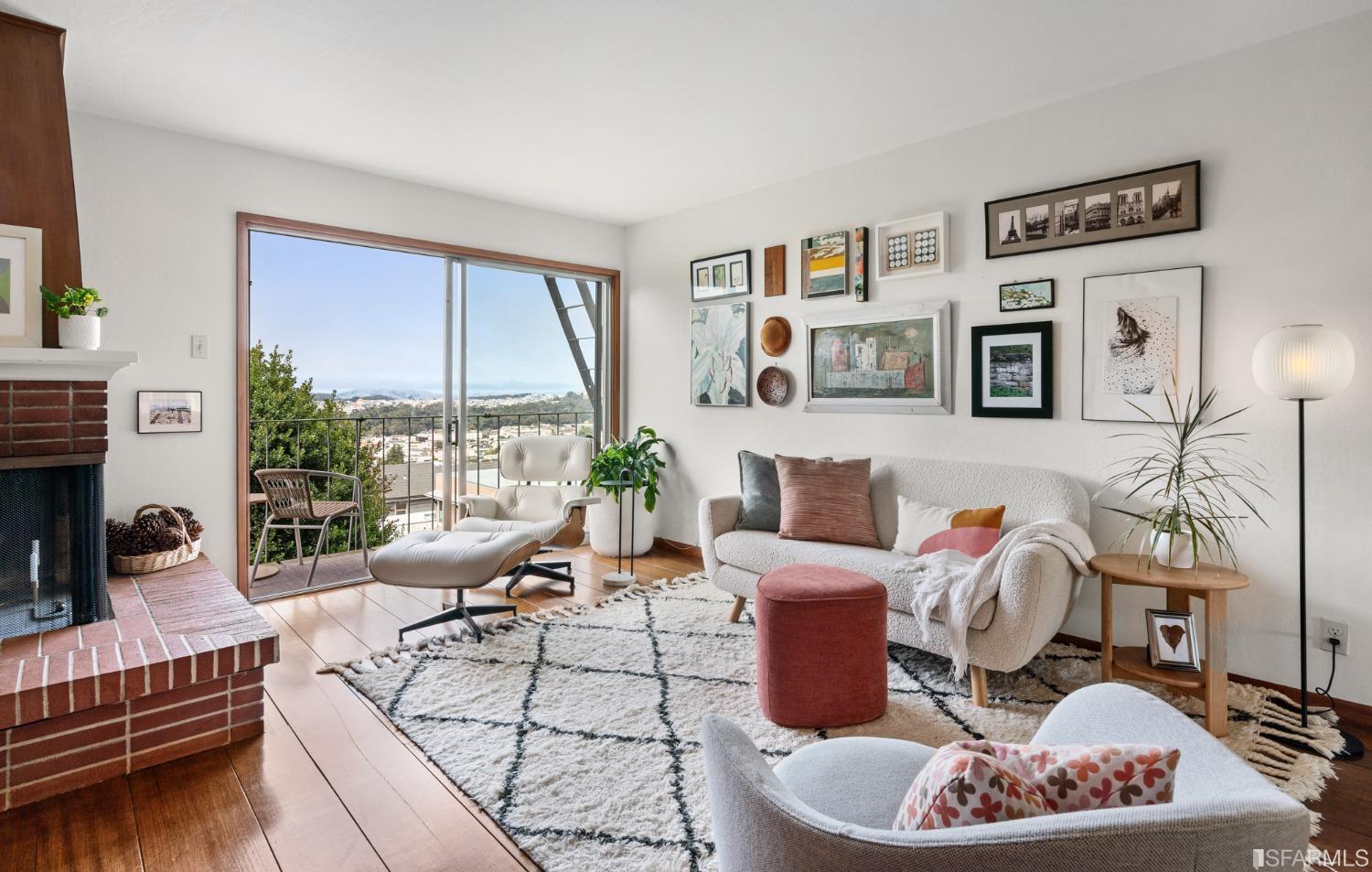 616 Moraga Street Unit: 3