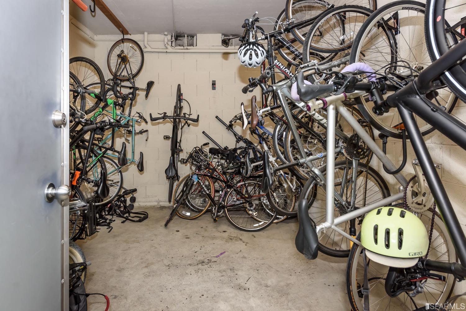 323 Monte Vista Avenue Unit: 304