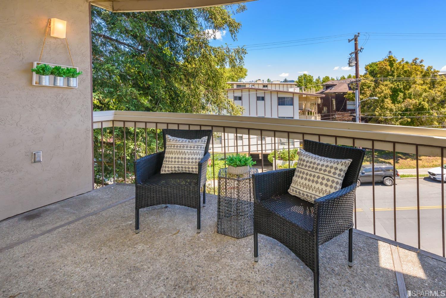 323 Monte Vista Avenue Unit: 304