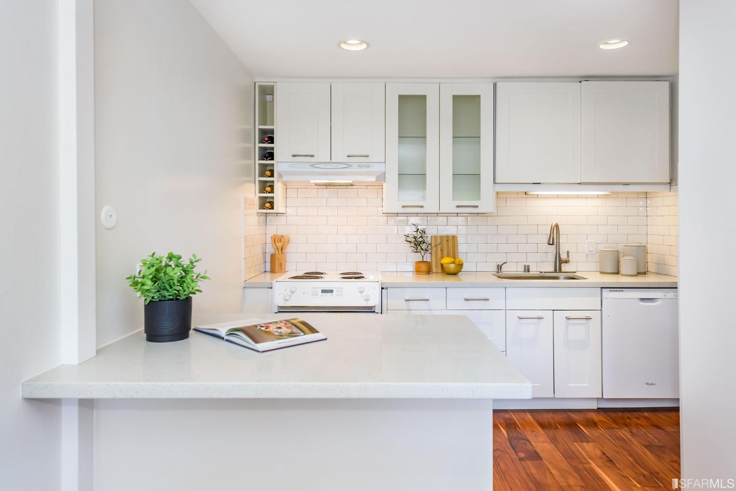 323 Monte Vista Avenue Unit: 304